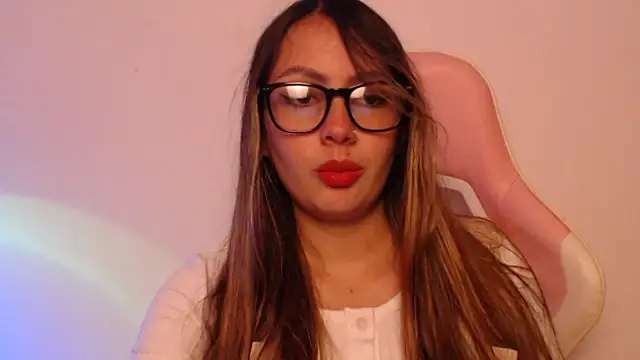 Snapshot of lalawhitte chatting on 11-24-25, 09:25 lalawhitte online show from 11-24-25, 09:25