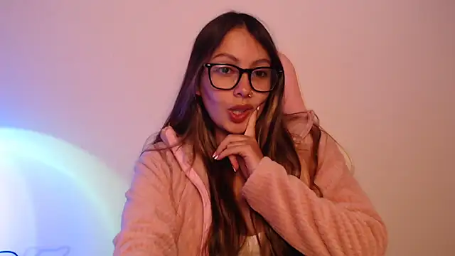 Snapshot of lalawhitte chatting on 11-26-25, 09:27 lalawhitte online show from 11-26-25, 09:27