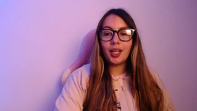 Snapshot of lalawhitte chatting on 01-09-26, 09:38 lalawhitte online show from 01-09-26, 09:38