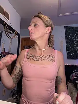 Snapshot of Cutetrans90 chatting on 01-12-25, 08:03 Cutetrans90 online show from 01-12-25, 08:03