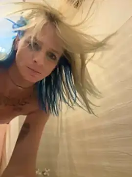 Cutetrans90 online show from 11-19-25, 02:11