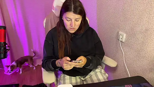 Snapshot of Katrin__kiss chatting on 10-13-25, 03:56 Katrin kiss online show from 10-13-25, 03:56
