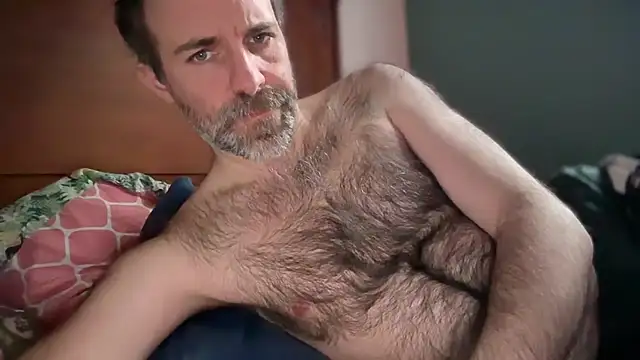 Snapshot of Brianjonest chatting on 03-13-26, 04:35 Brianjonest online show from 03-13-26, 04:35