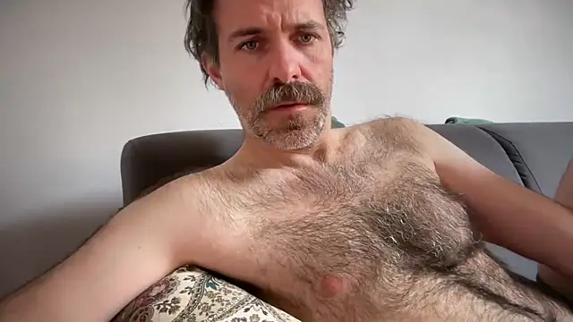 Snapshot of Brianjonest chatting on 06-15-26, 09:11 Brianjonest online show from 06-15-26, 09:11