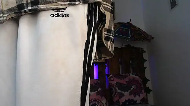 Snapshot of SARA_VAL3NTINA_ chatting on 03-15-25, 06:25 SARA VAL3NTINA  online show from 03-15-25, 06:25