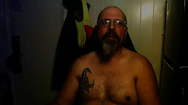 Snapshot of KrazyLegz chatting on 12-03-24, 12:02 KrazyLegz online show from 12-03-24, 12:02