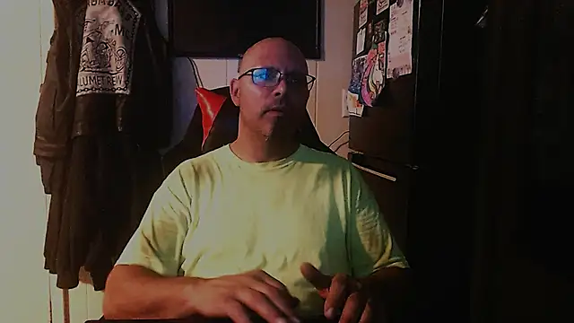 Snapshot of KrazyLegz chatting on 09-17-25, 09:27 KrazyLegz online show from 09-17-25, 09:27