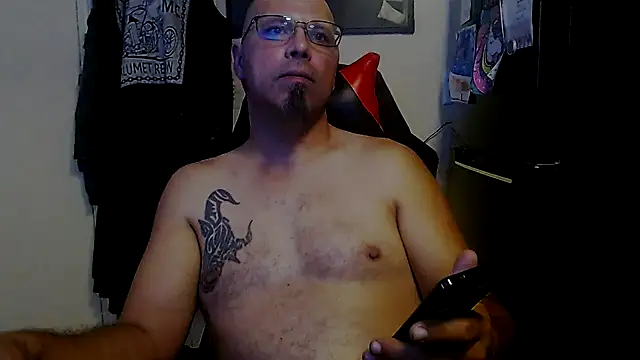 Snapshot of KrazyLegz chatting on 09-20-25, 05:25 KrazyLegz online show from 09-20-25, 05:25