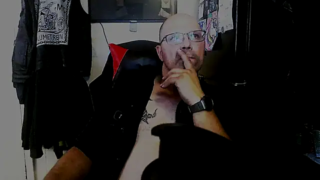 Snapshot of KrazyLegz chatting on 10-03-25, 07:55 KrazyLegz online show from 10-03-25, 07:55