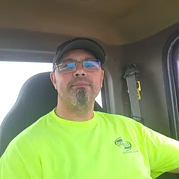 Snapshot of KrazyLegz chatting on 10-18-25, 01:56 KrazyLegz online show from 10-18-25, 01:56