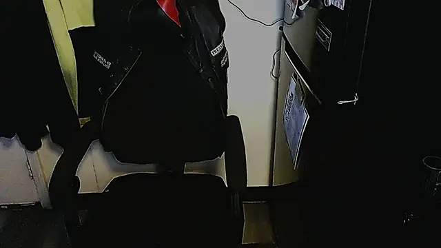 KrazyLegz online show from 11-30-25, 09:52