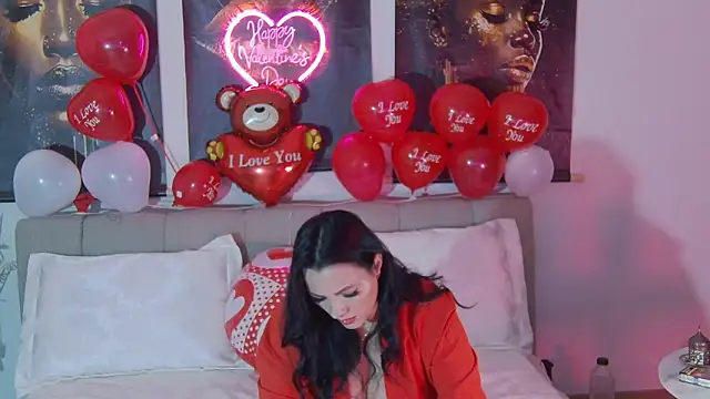 Snapshot of ReiyaRey chatting on 02-14-26, 08:49 ReiyaRey online show from 02-14-26, 08:49