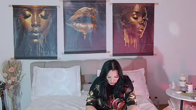 Snapshot of ReiyaRey chatting on 02-19-26, 10:17 ReiyaRey online show from 02-19-26, 10:17