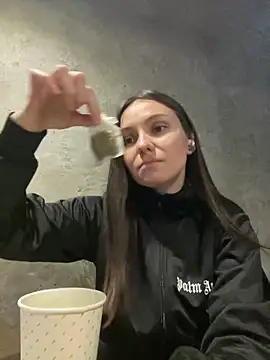 Snapshot of Jinna_milli chatting on 03-18-25, 09:53 Jinna milli online show from 03-18-25, 09:53