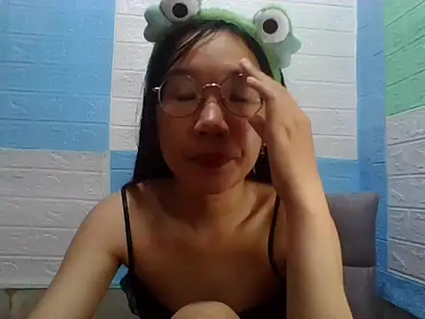 Nanoko online show from 09-29-25, 11:04