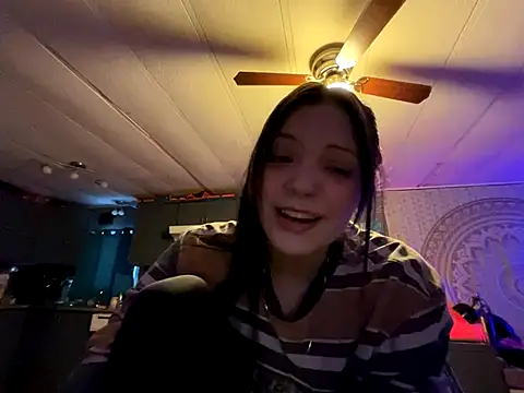 Snapshot of skinwalkingzombie chatting on 12-05-24, 04:12 skinwalkingzombie online show from 12-05-24, 04:12