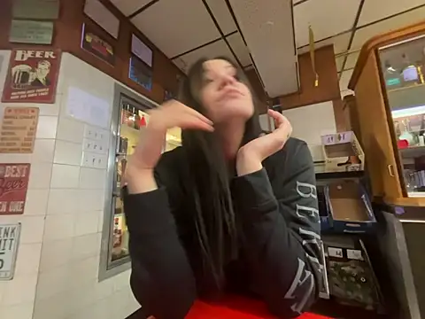 Snapshot of skinwalkingzombie chatting on 02-18-25, 04:26 skinwalkingzombie online show from 02-18-25, 04:26