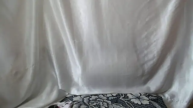 Snapshot of Burberrry_ chatting on 03-15-25, 11:40 Burberrry online show from 03-15-25, 11:40