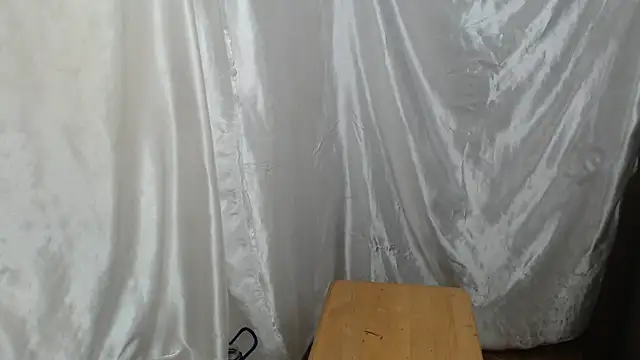 Snapshot of Burberrry_ chatting on 09-24-25, 06:55 Burberrry online show from 09-24-25, 06:55