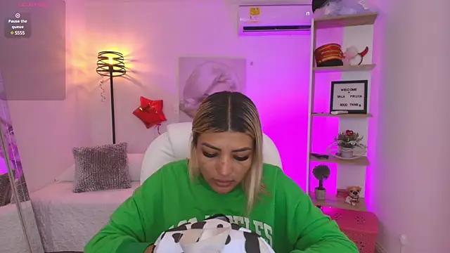 SALOOMEE   online show from 03-11-25, 11:01