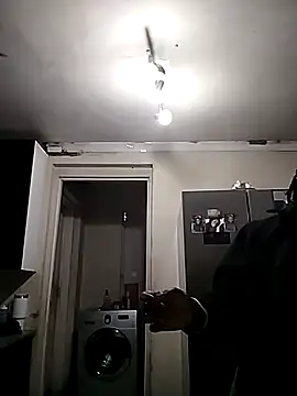 Snapshot of Nomhle113 chatting on 11-18-25, 04:33 Nomhle113 online show from 11-18-25, 04:33