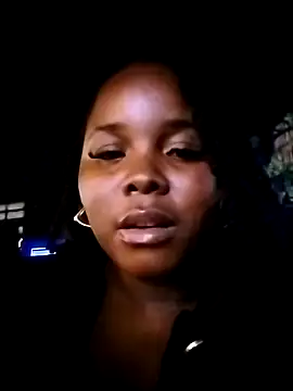 Snapshot of Nomhle113 chatting on 12-01-25, 08:25 Nomhle113 online show from 12-01-25, 08:25