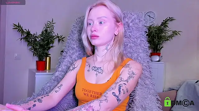 Snapshot of MalenaErnman chatting on 12-08-24, 10:41 MalenaErnman online show from 12-08-24, 10:41