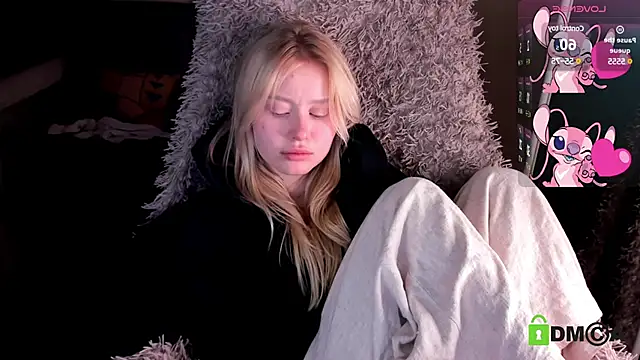 Snapshot of MalenaErnman chatting on 02-09-25, 02:29 MalenaErnman online show from 02-09-25, 02:29