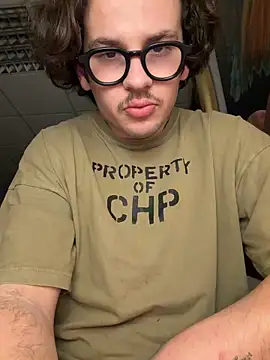 Snapshot of hardmecl chatting on 02-18-26, 09:55 hardmecl online show from 02-18-26, 09:55