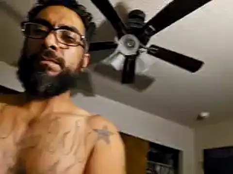 Snapshot of Forbidden_daddy chatting on 02-08-25, 08:42 Forbidden daddy online show from 02-08-25, 08:42