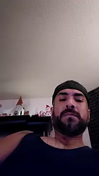 Snapshot of Forbidden_daddy chatting on 12-18-25, 08:20 Forbidden daddy online show from 12-18-25, 08:20