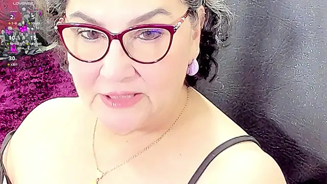 Snapshot of cataleya_mom chatting on 05-26-26, 03:46 cataleya mom online show from 05-26-26, 03:46