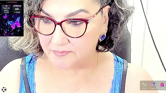 Snapshot of cataleya_mom chatting on 07-13-26, 01:52 cataleya mom online show from 07-13-26, 01:52