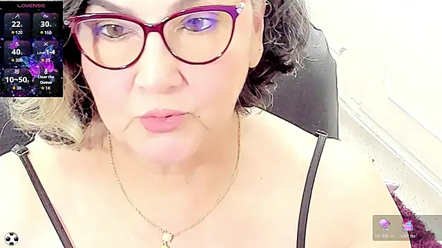 Snapshot of cataleya_mom chatting on 07-14-26, 02:16 cataleya mom online show from 07-14-26, 02:16