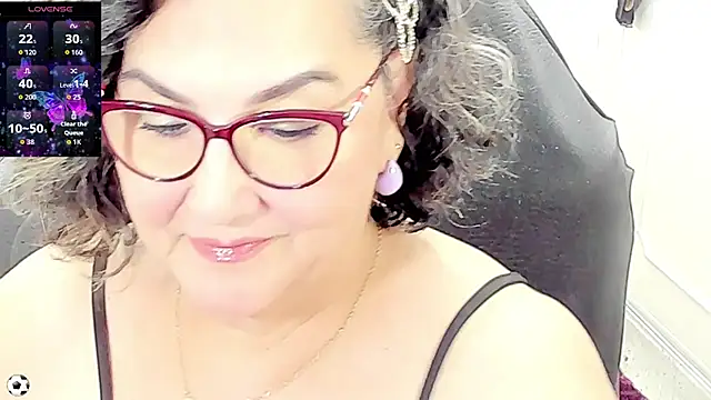 Snapshot of cataleya_mom chatting on 07-17-26, 02:18 cataleya mom online show from 07-17-26, 02:18