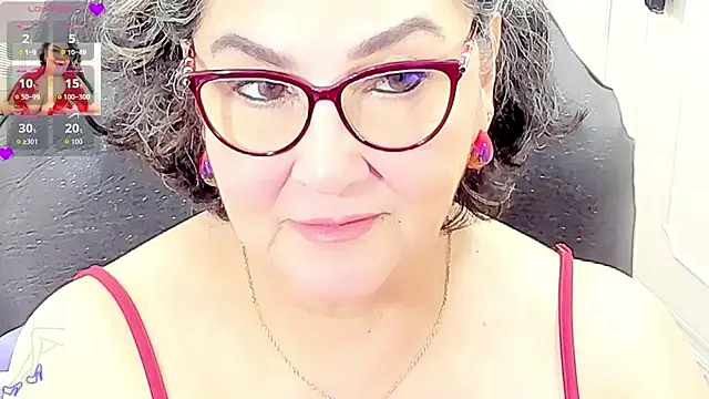Snapshot of cataleya_mom chatting on 07-21-26, 04:15 cataleya mom online show from 07-21-26, 04:15