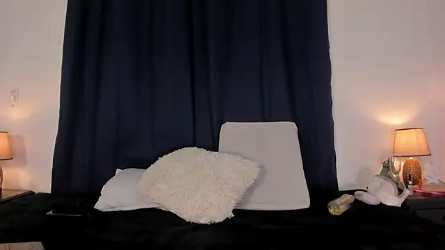 Snapshot of Jessica_Herrera_ chatting on 02-22-25, 10:52 Jessica Herrera online show from 02-22-25, 10:52