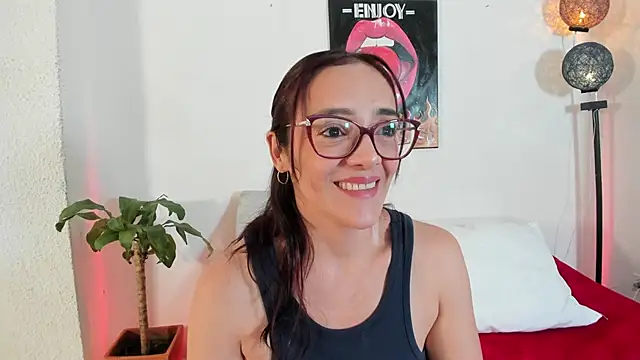 Snapshot of Jessica_Herrera_ chatting on 09-23-25, 09:07 Jessica Herrera online show from 09-23-25, 09:07