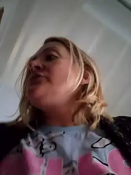 Snapshot of lady_charlyne chatting on 01-19-25, 11:45 lady charlyne online show from 01-19-25, 11:45