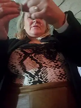 Snapshot of lady_charlyne chatting on 03-21-25, 08:40 lady charlyne online show from 03-21-25, 08:40