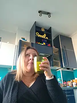 Snapshot of lady_charlyne chatting on 01-06-26, 09:46 lady charlyne online show from 01-06-26, 09:46