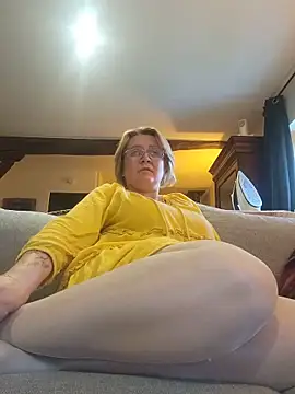 lady charlyne online show from 05-12-26, 06:16