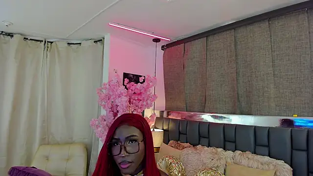 Snapshot of IsseyMz chatting on 02-23-25, 09:37 IsseyMz online show from 02-23-25, 09:37