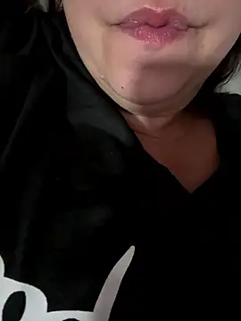 Snapshot of Miss_Barbarella chatting on 01-12-26, 10:04 Miss Barbarella online show from 01-12-26, 10:04