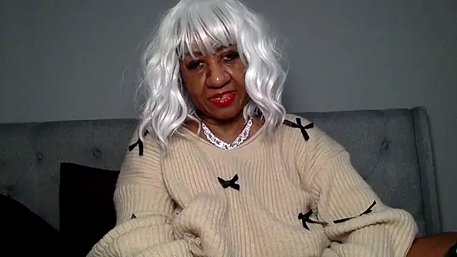 Snapshot of BreanaDivine chatting on 01-05-25, 08:31 BreanaDivine online show from 01-05-25, 08:31