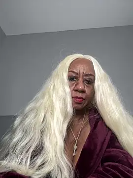 Snapshot of BreanaDivine chatting on 02-09-25, 06:05 BreanaDivine online show from 02-09-25, 06:05