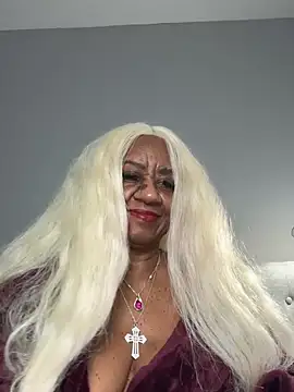 Snapshot of BreanaDivine chatting on 02-18-25, 05:42 BreanaDivine online show from 02-18-25, 05:42