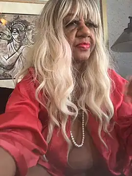 Snapshot of BreanaDivine chatting on 02-14-26, 07:32 BreanaDivine online show from 02-14-26, 07:32