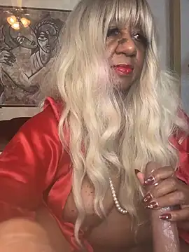 Snapshot of BreanaDivine chatting on 02-22-26, 02:02 BreanaDivine online show from 02-22-26, 02:02