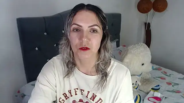 Chantal hott online show from 05-09-26, 09:31
